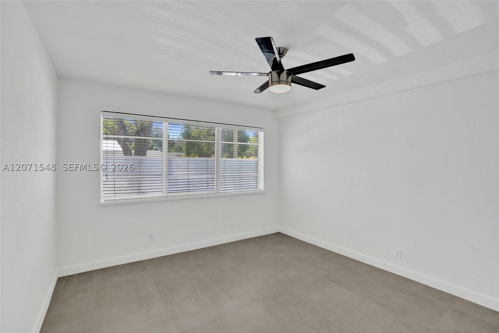 350 S Shore Dr #12, Miami Beach FL 33141