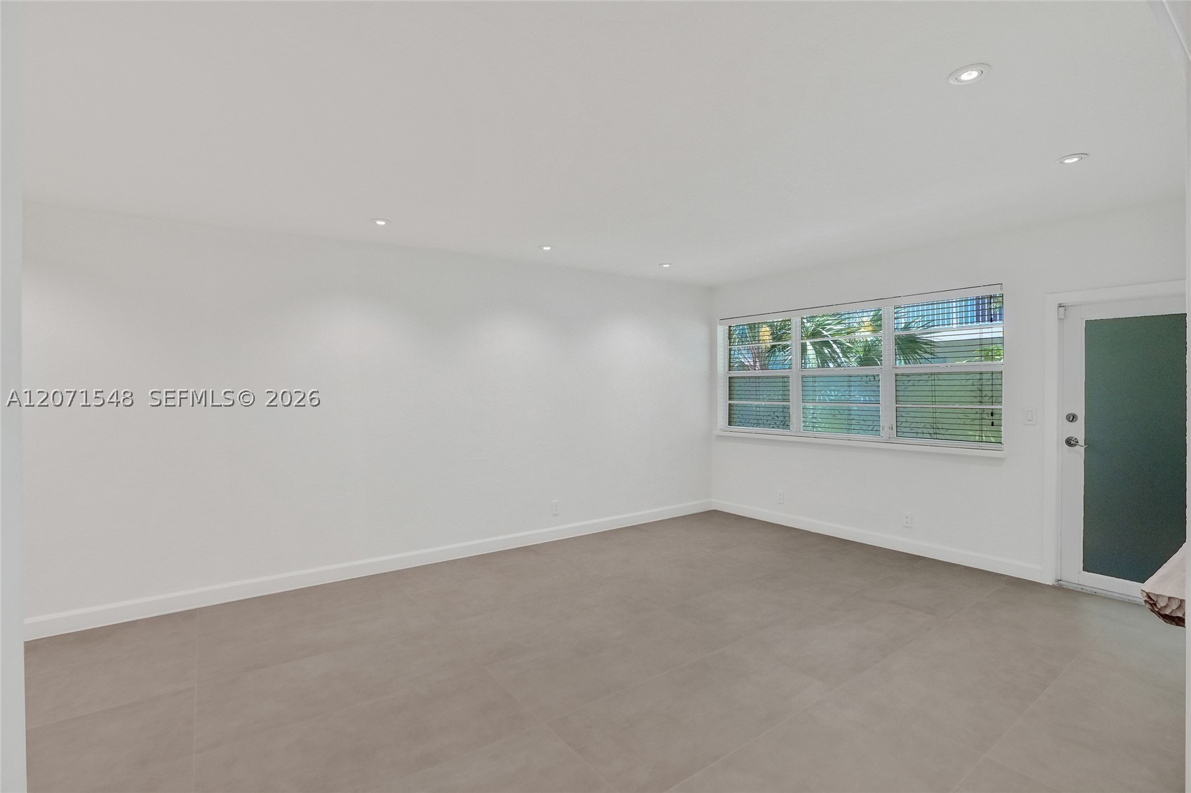 350 S Shore Dr #12, Miami Beach FL 33141