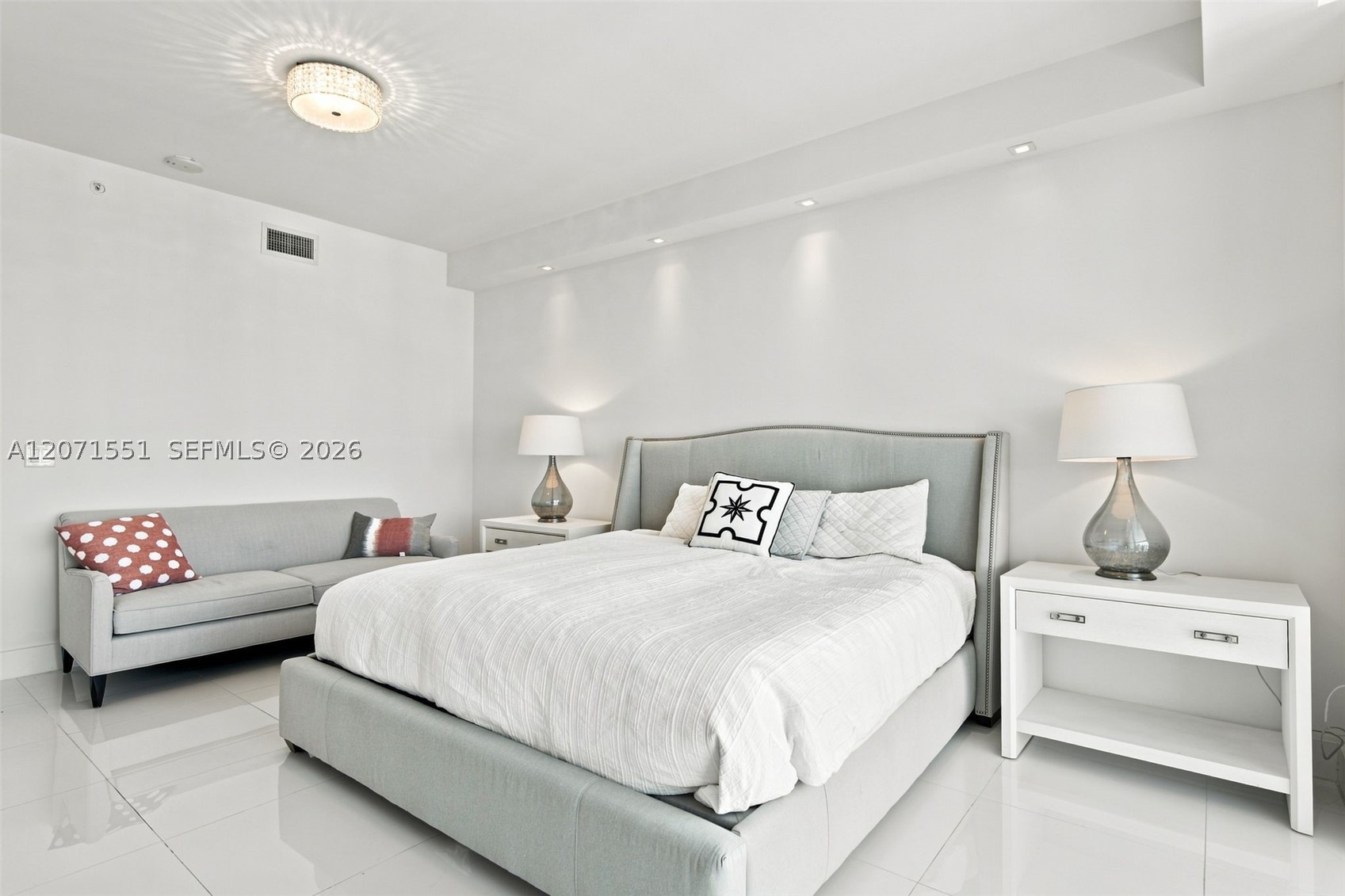 1080 Brickell Ave #3800, Miami FL 33131