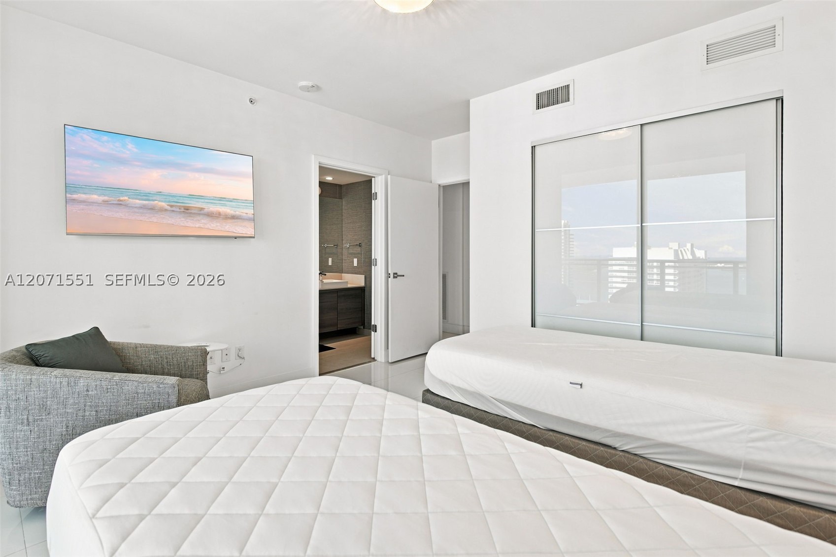 1080 Brickell Ave #3800, Miami FL 33131
