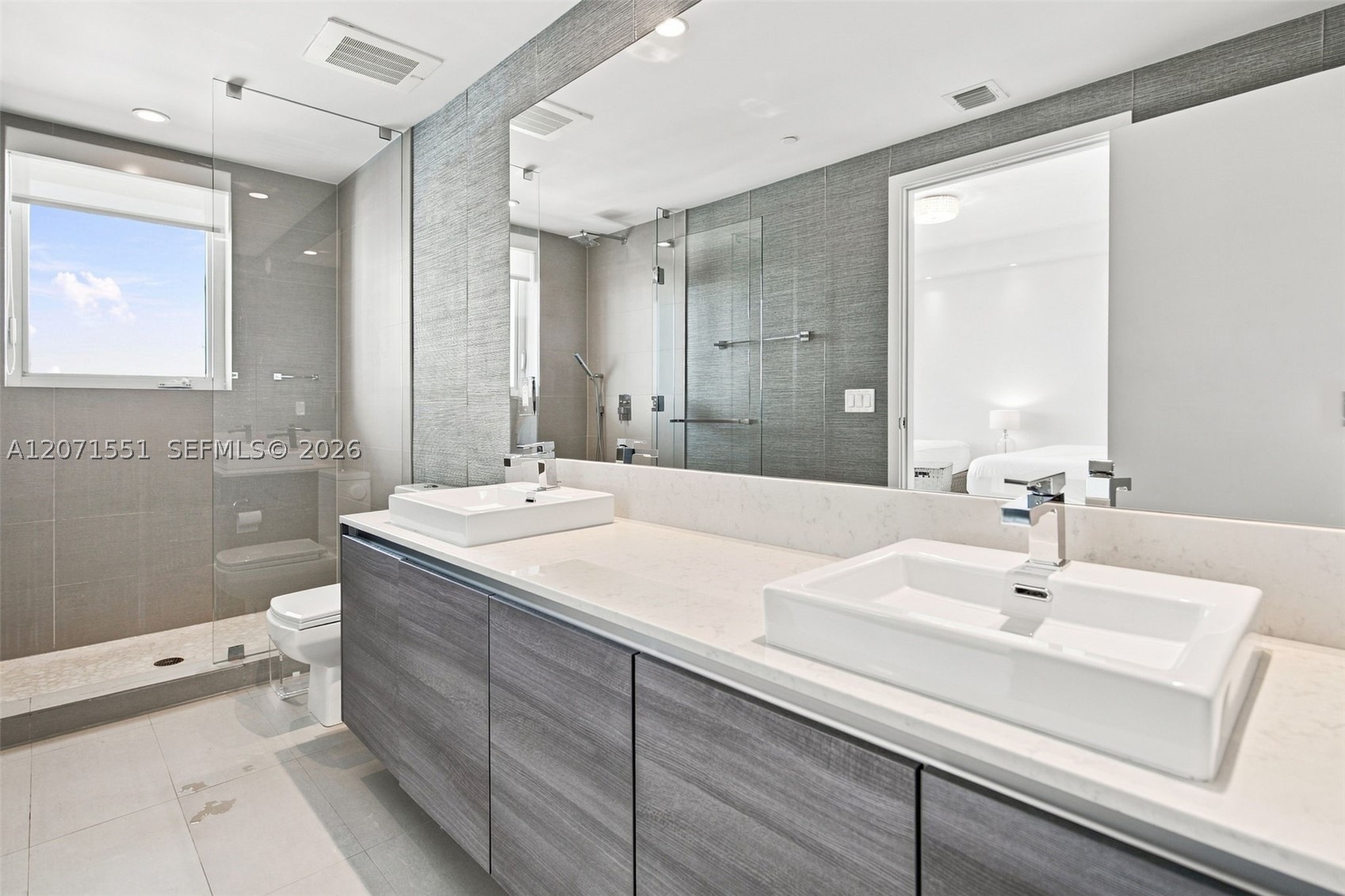 1080 Brickell Ave #3800, Miami FL 33131