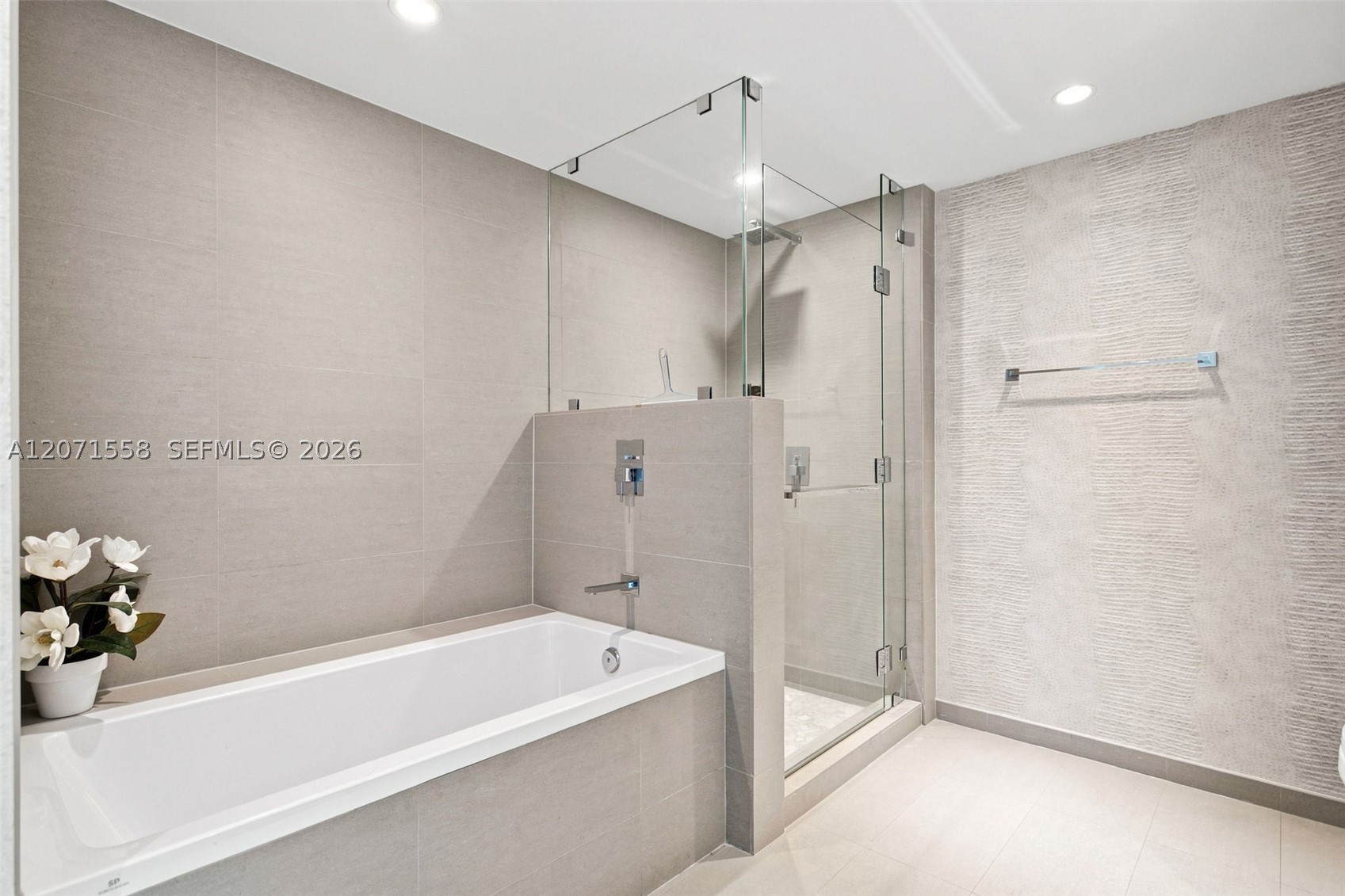 1080 Brickell Ave #3800, Miami FL 33131