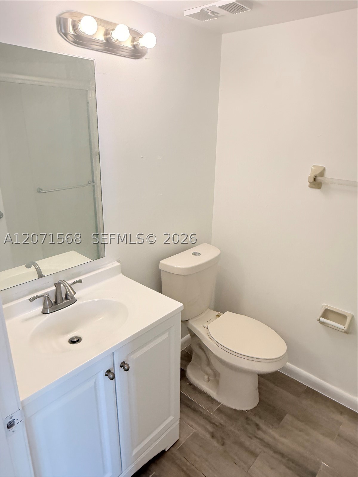 210 Lake Pointe Dr #210, Oakland Park FL 33309