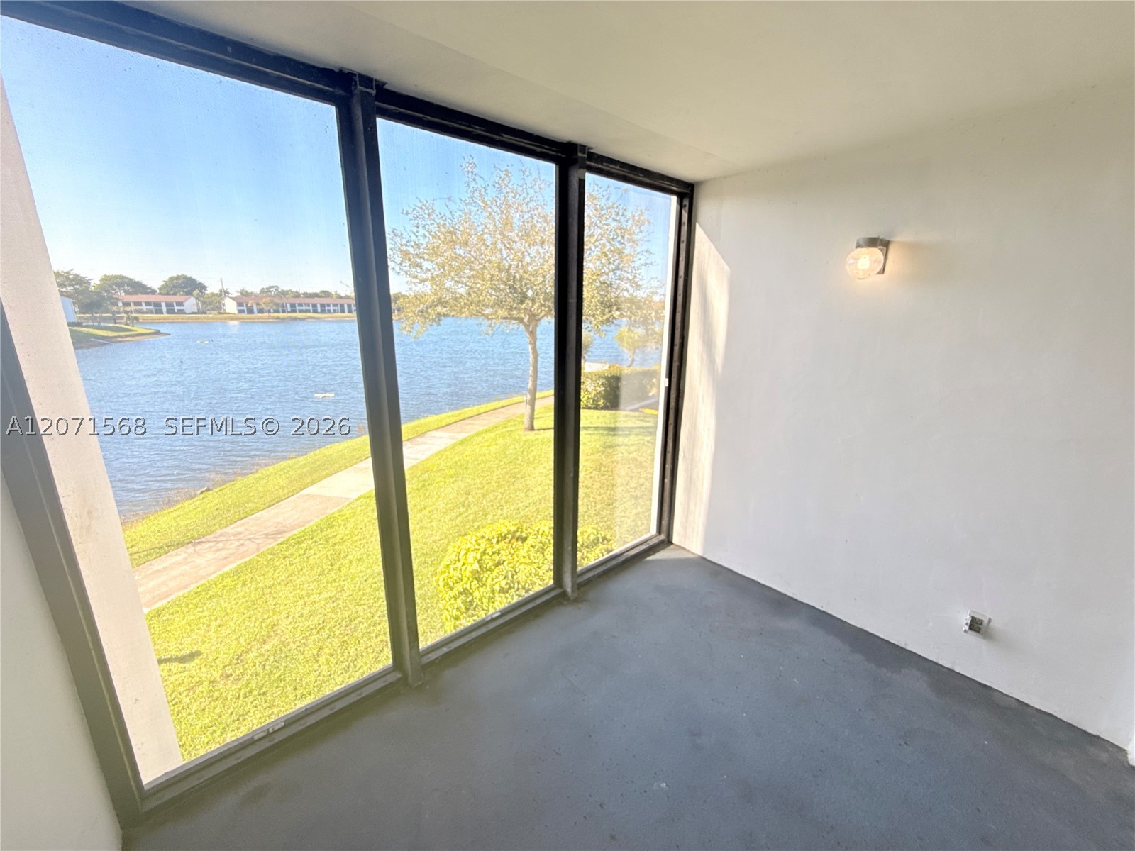 210 Lake Pointe Dr #210, Oakland Park FL 33309