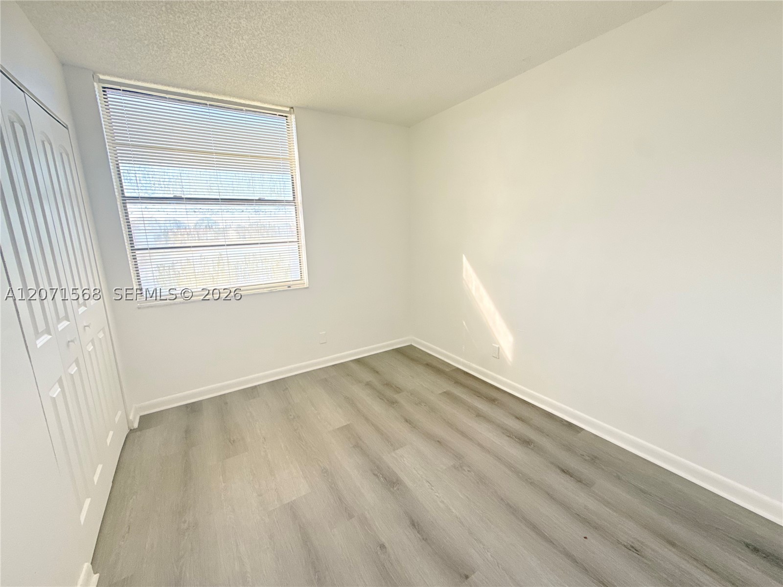 210 Lake Pointe Dr #210, Oakland Park FL 33309