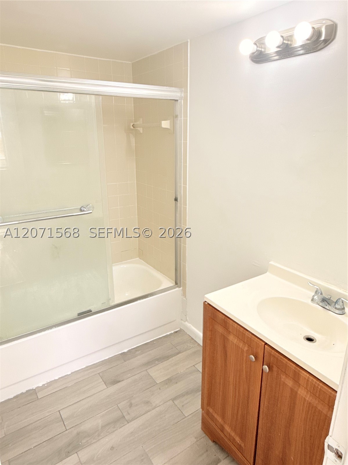 210 Lake Pointe Dr #210, Oakland Park FL 33309