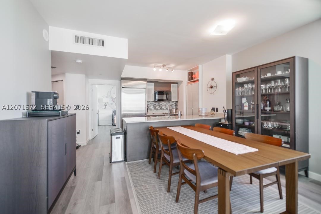 55 SE 6th St #2110, Miami FL 33131
