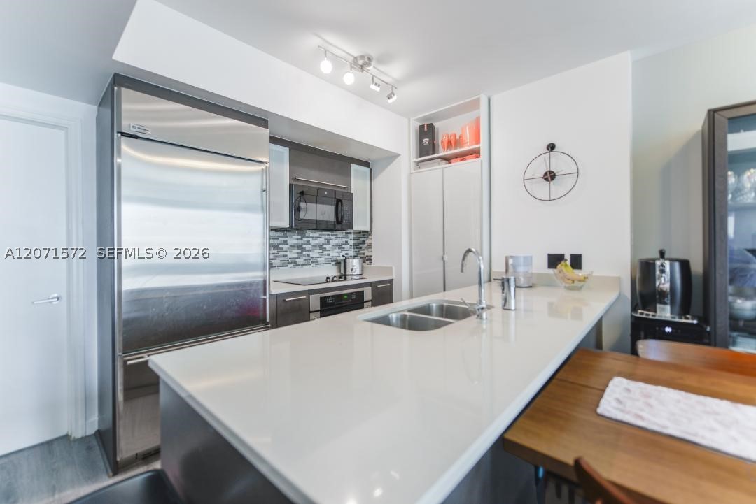 55 SE 6th St #2110, Miami FL 33131