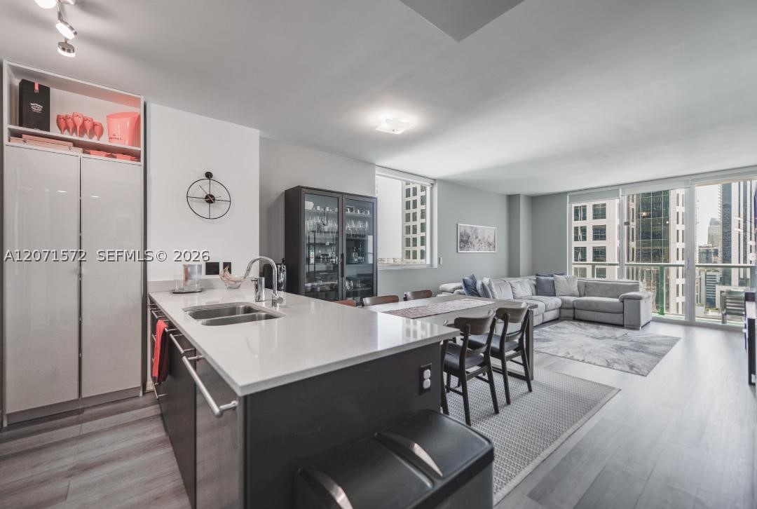 55 SE 6th St #2110, Miami FL 33131