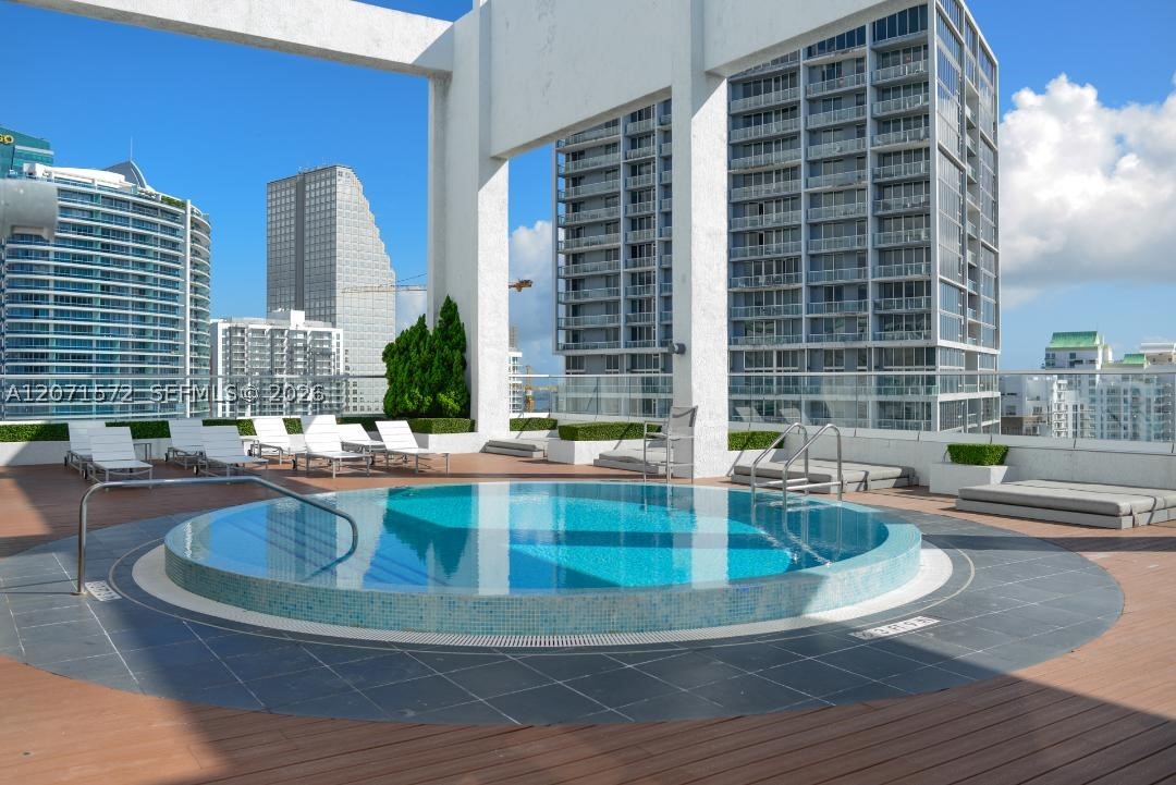 55 SE 6th St #2110, Miami FL 33131