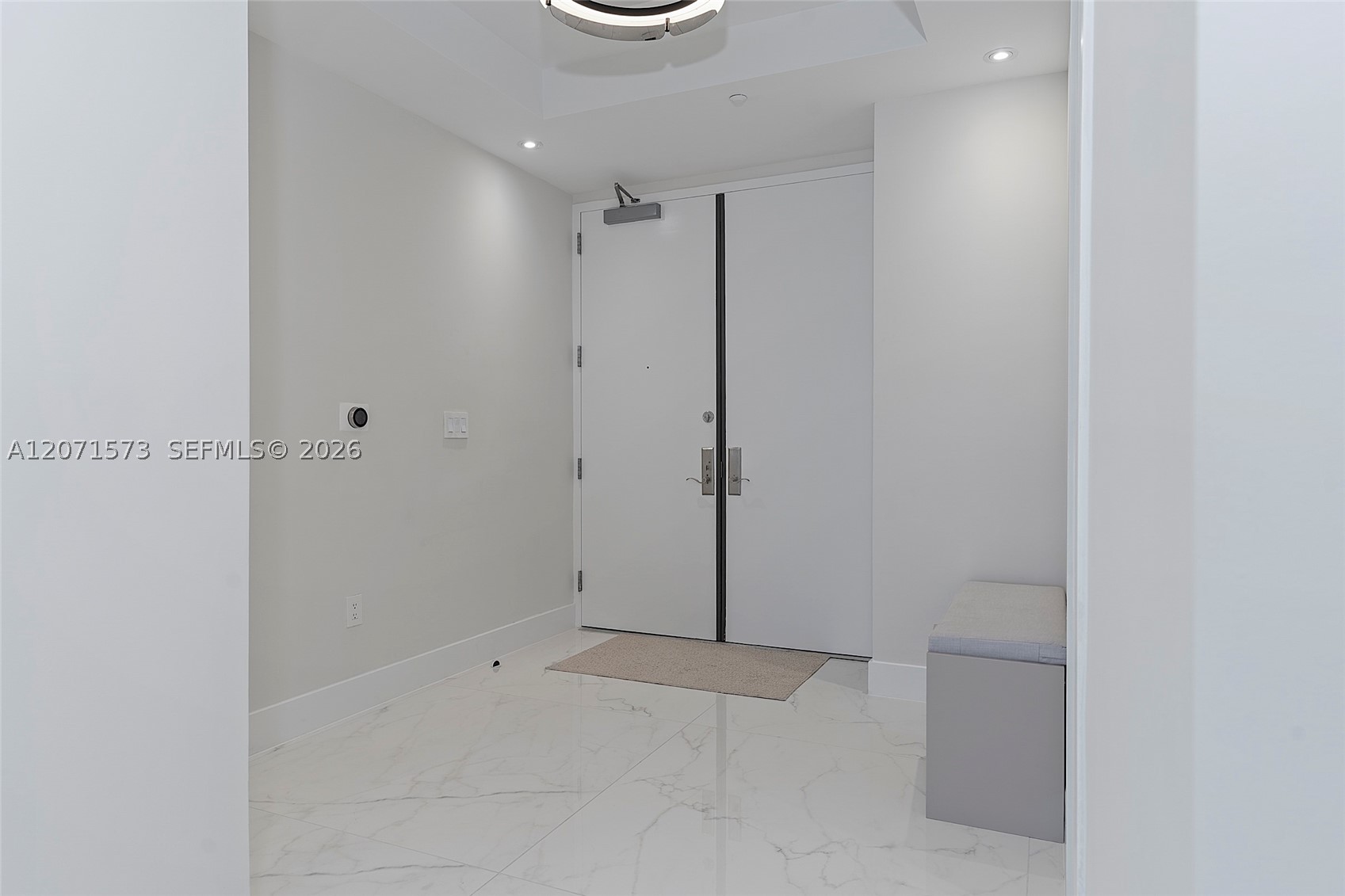 100 S Pointe Dr #910, Miami Beach FL 33139