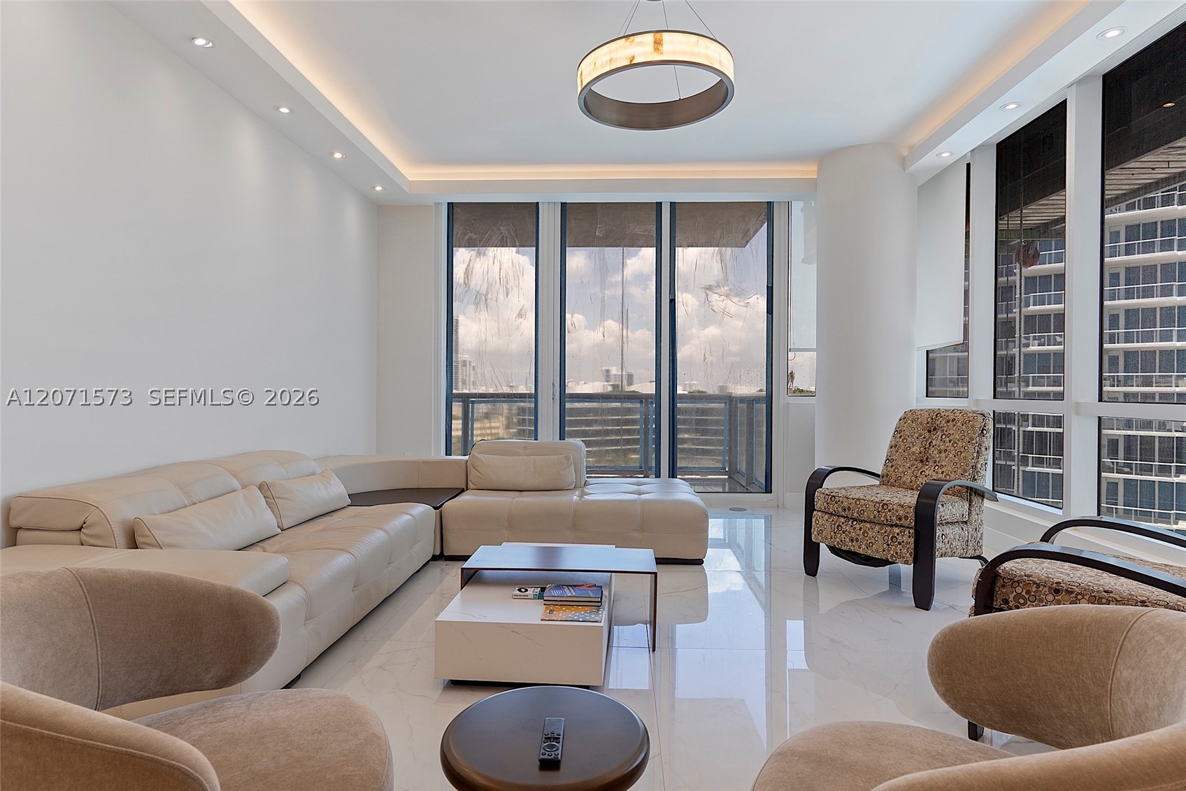 100 S Pointe Dr #910, Miami Beach FL 33139