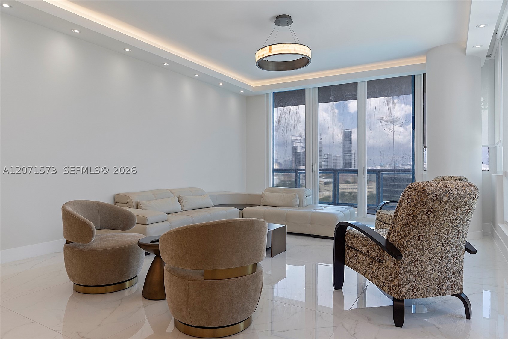 100 S Pointe Dr #910, Miami Beach FL 33139