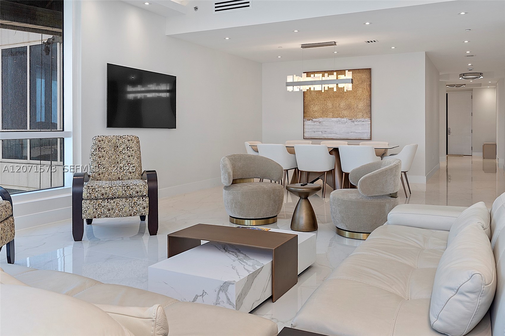 100 S Pointe Dr #910, Miami Beach FL 33139