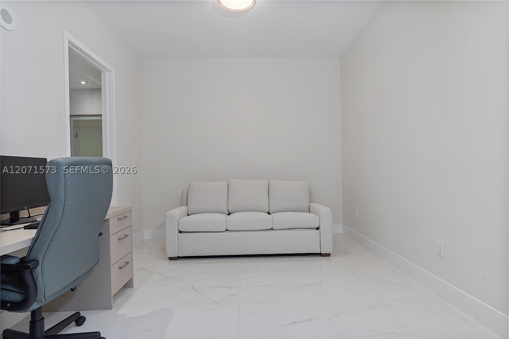 100 S Pointe Dr #910, Miami Beach FL 33139