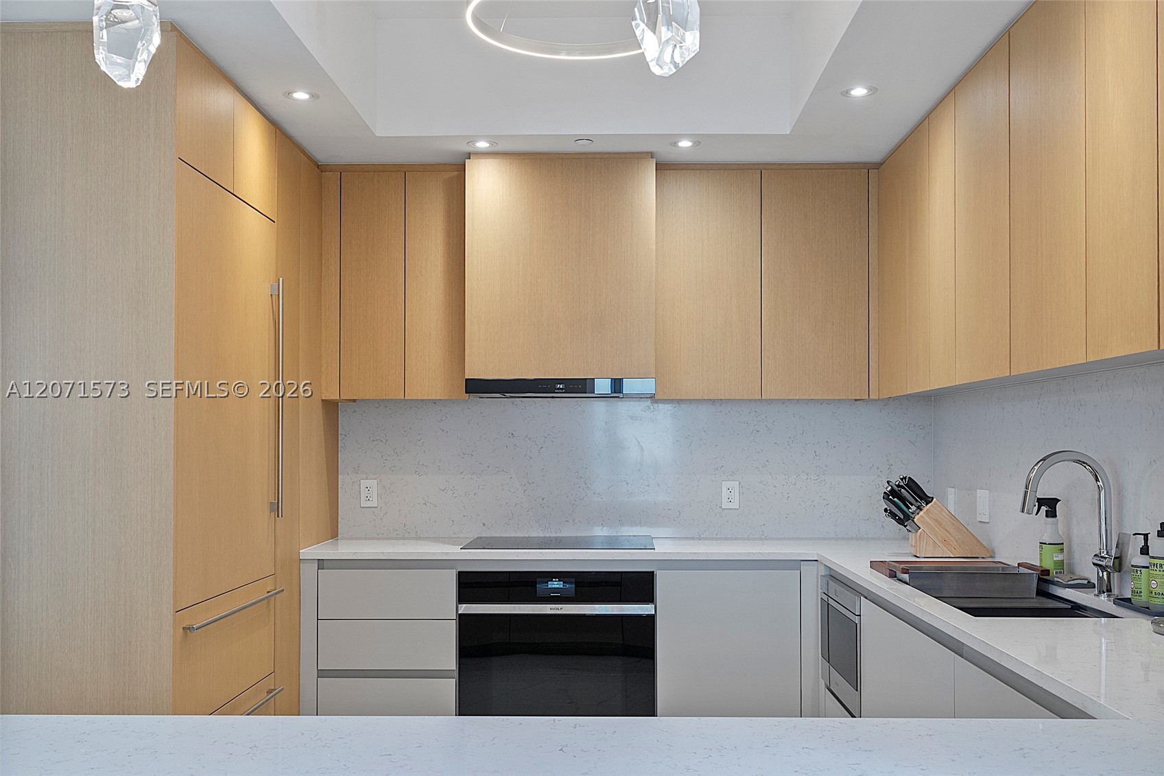 100 S Pointe Dr #910, Miami Beach FL 33139