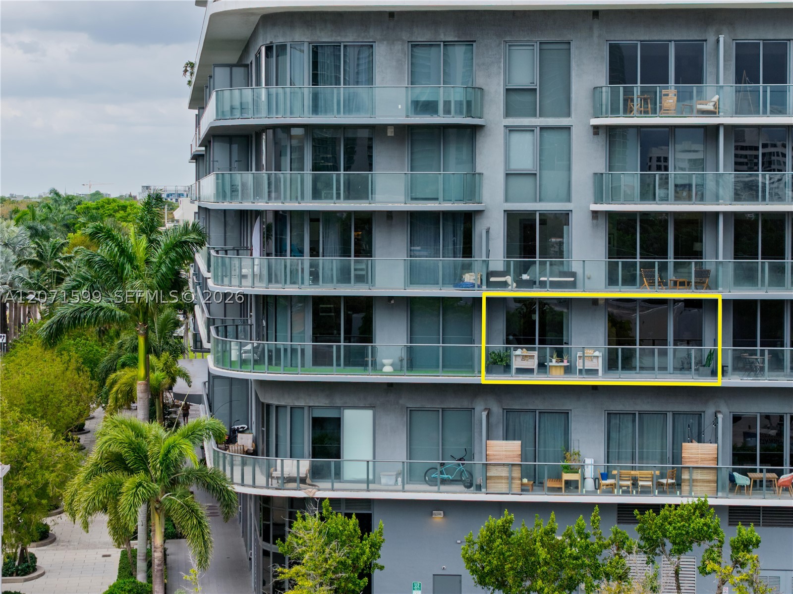 121 NE 34th St #L305, Miami FL 33137
