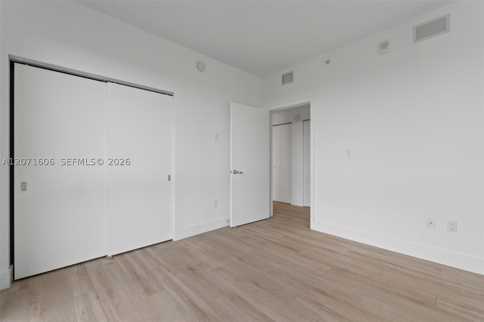 16385 Biscayne Blvd #521, North Miami Beach FL 33160