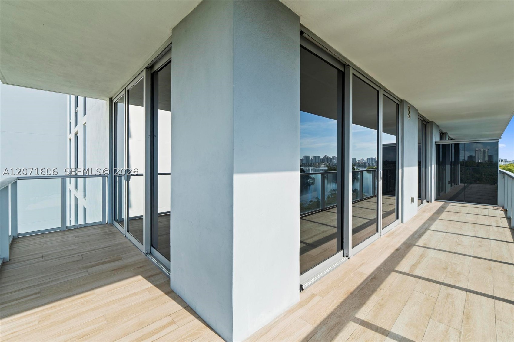 16385 Biscayne Blvd #521, North Miami Beach FL 33160