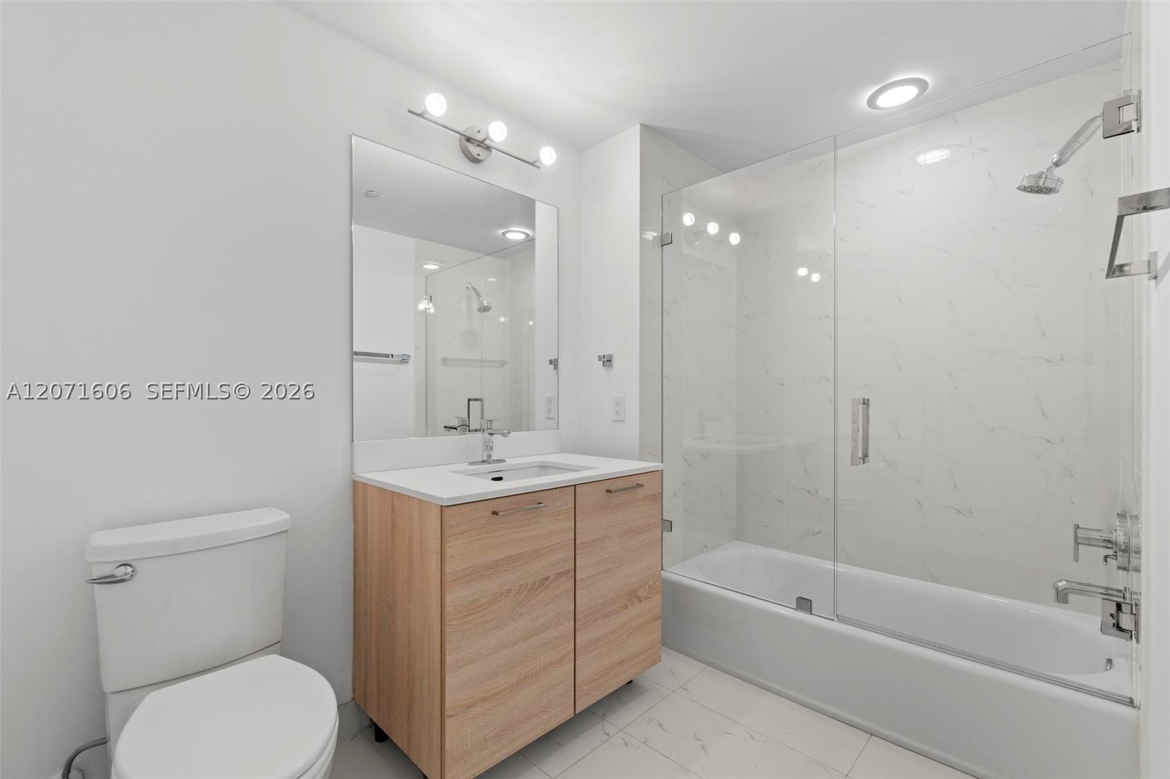 16385 Biscayne Blvd #521, North Miami Beach FL 33160