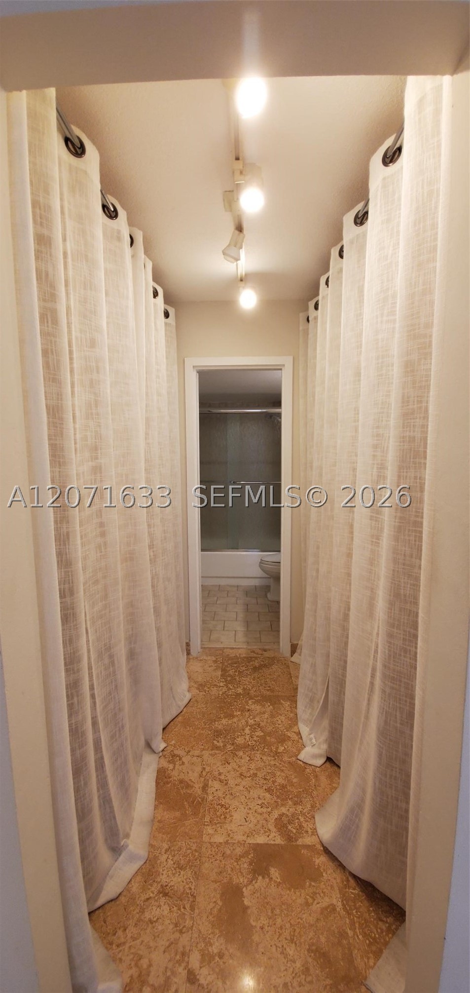 200 SE 15th Rd #5H, Miami FL 33129
