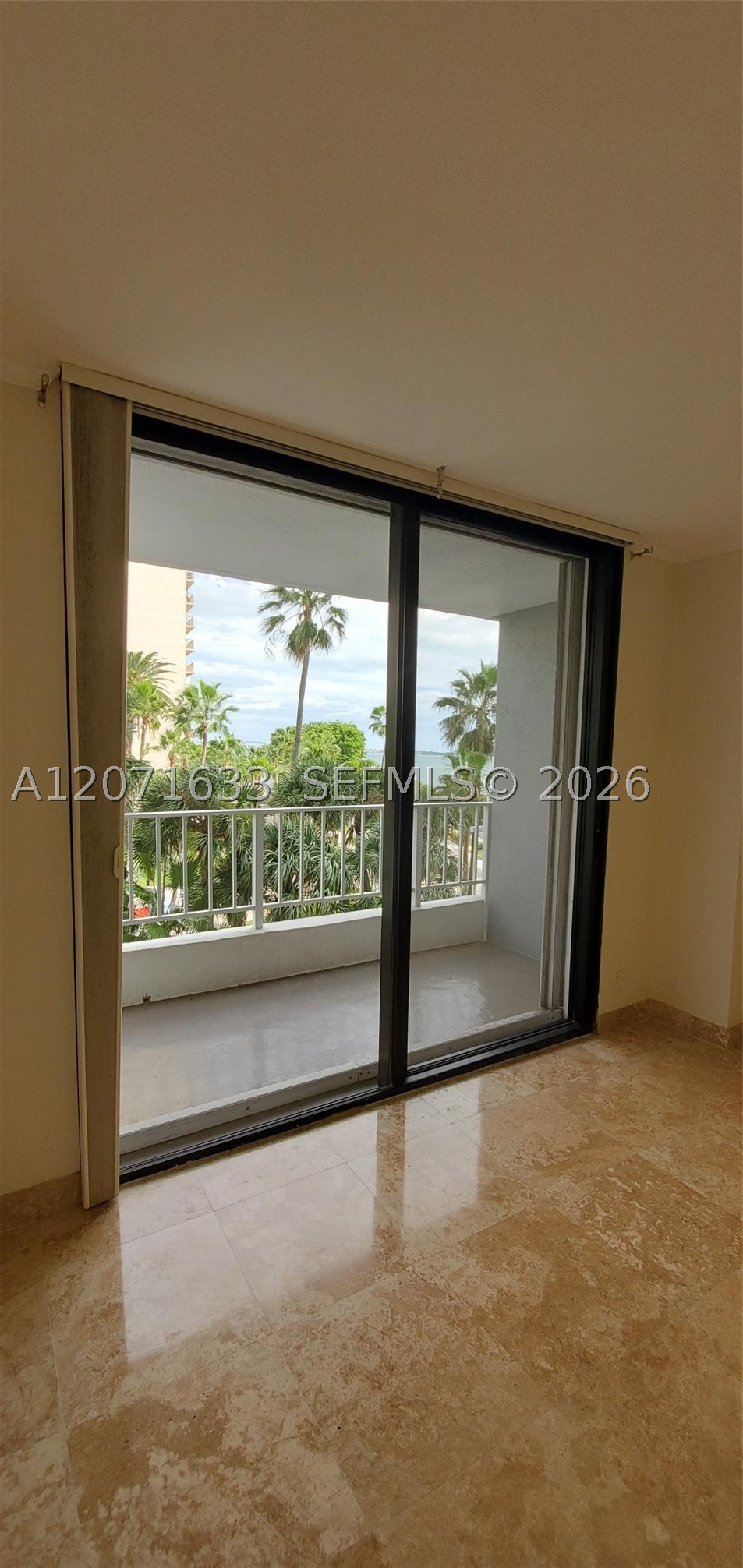 200 SE 15th Rd #5H, Miami FL 33129