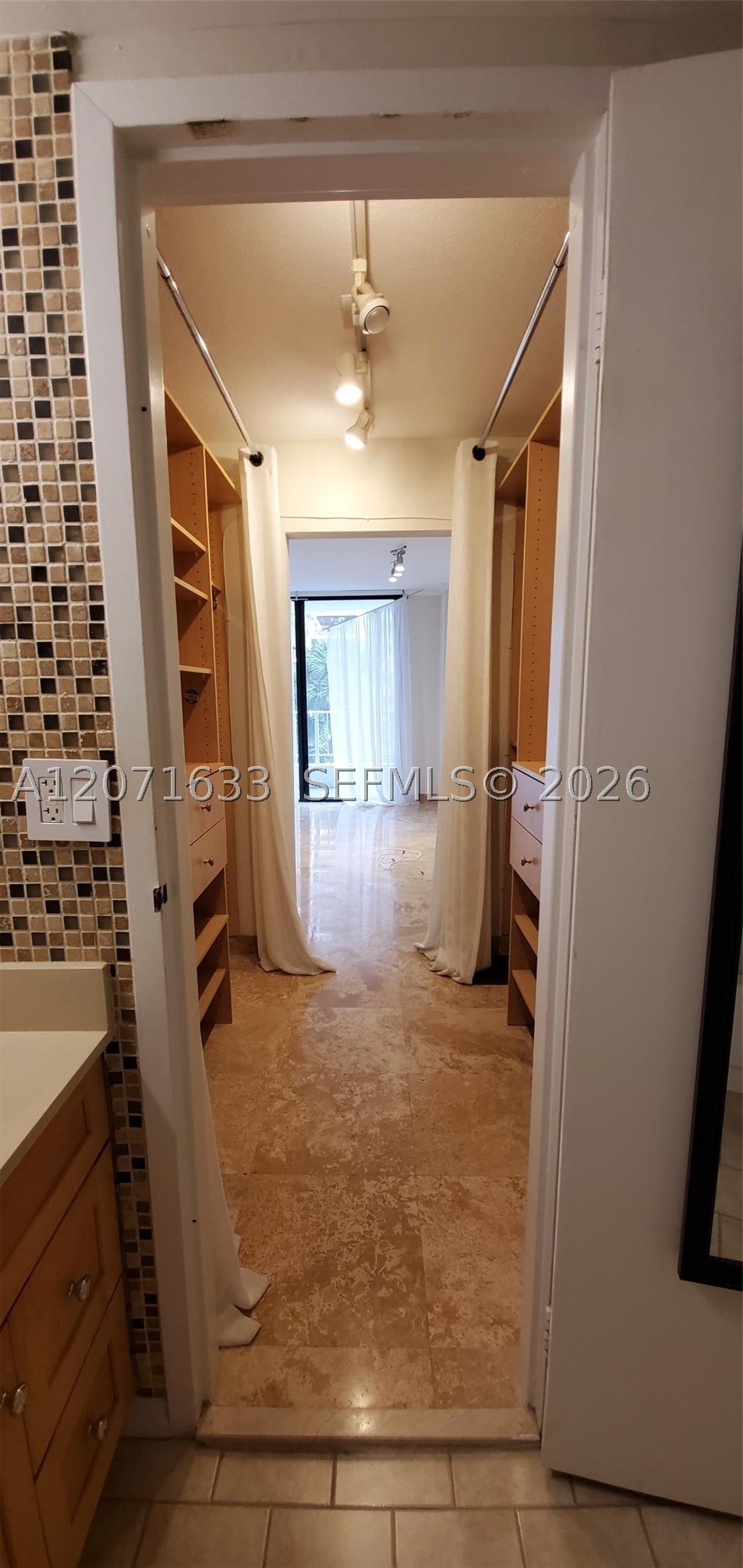 200 SE 15th Rd #5H, Miami FL 33129