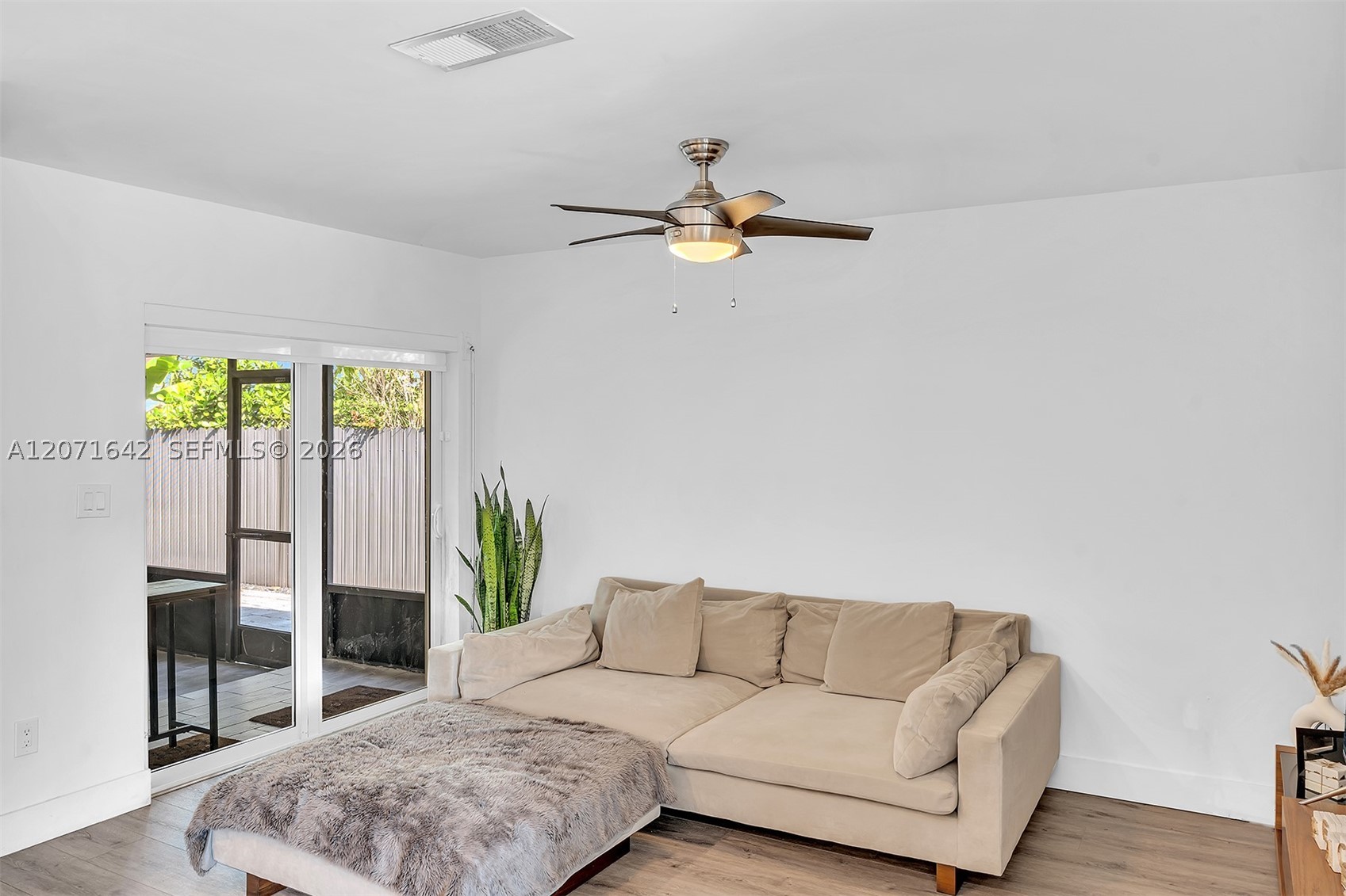 801 NE 81st St, Miami FL 33138