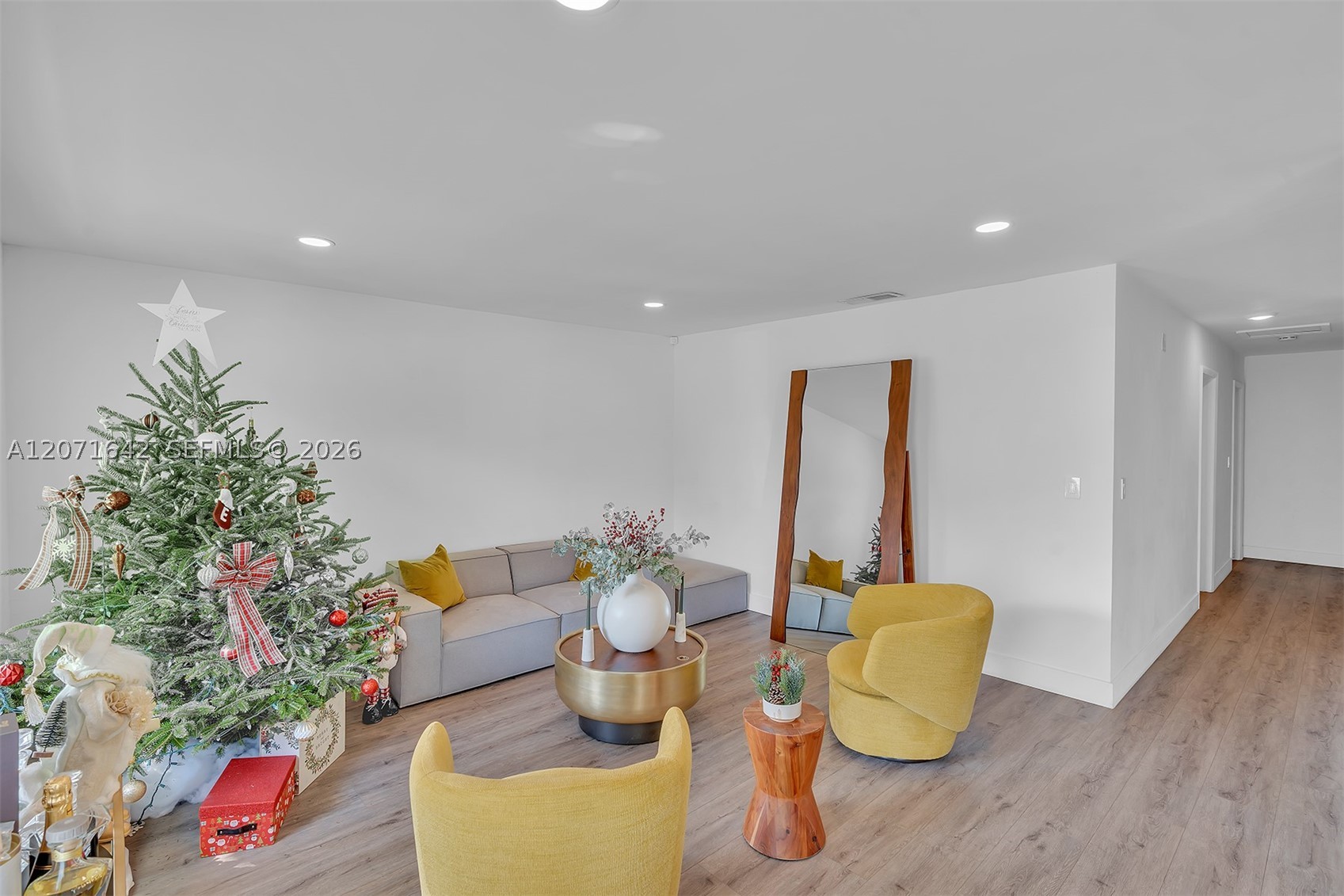 801 NE 81st St, Miami FL 33138
