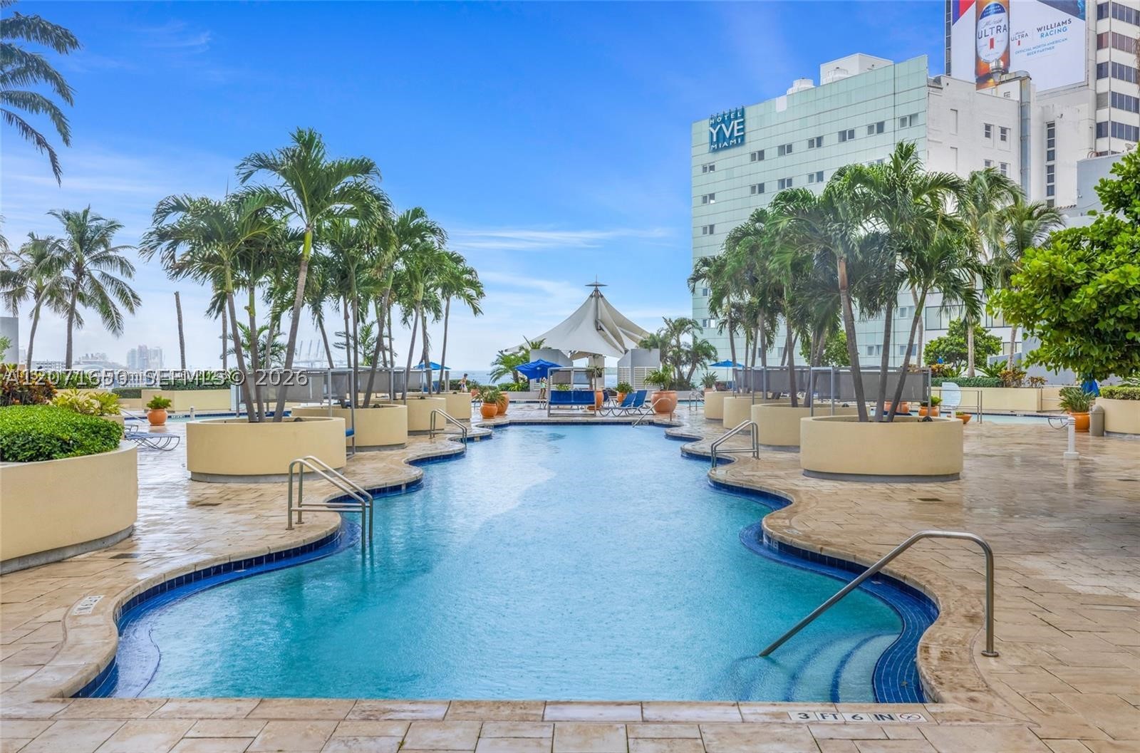 244 Biscayne Blvd #3704, Miami FL 33132