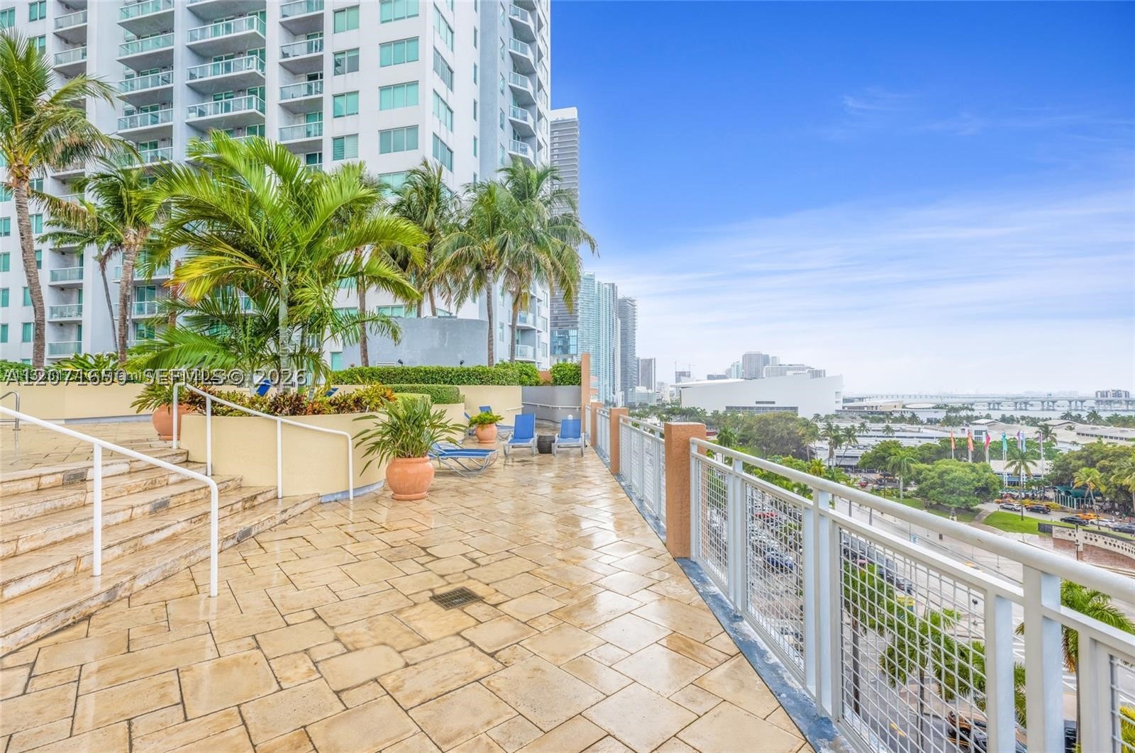 244 Biscayne Blvd #3704, Miami FL 33132