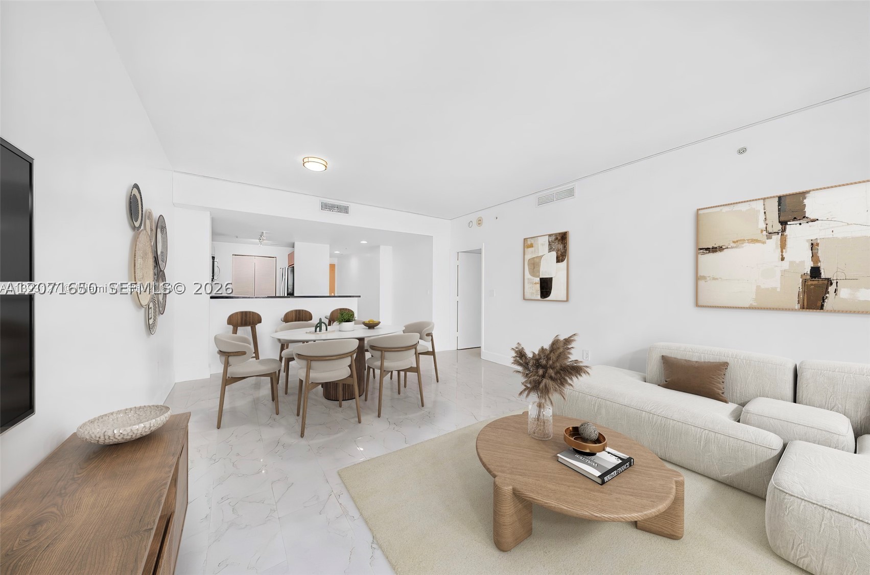 244 Biscayne Blvd #3704, Miami FL 33132