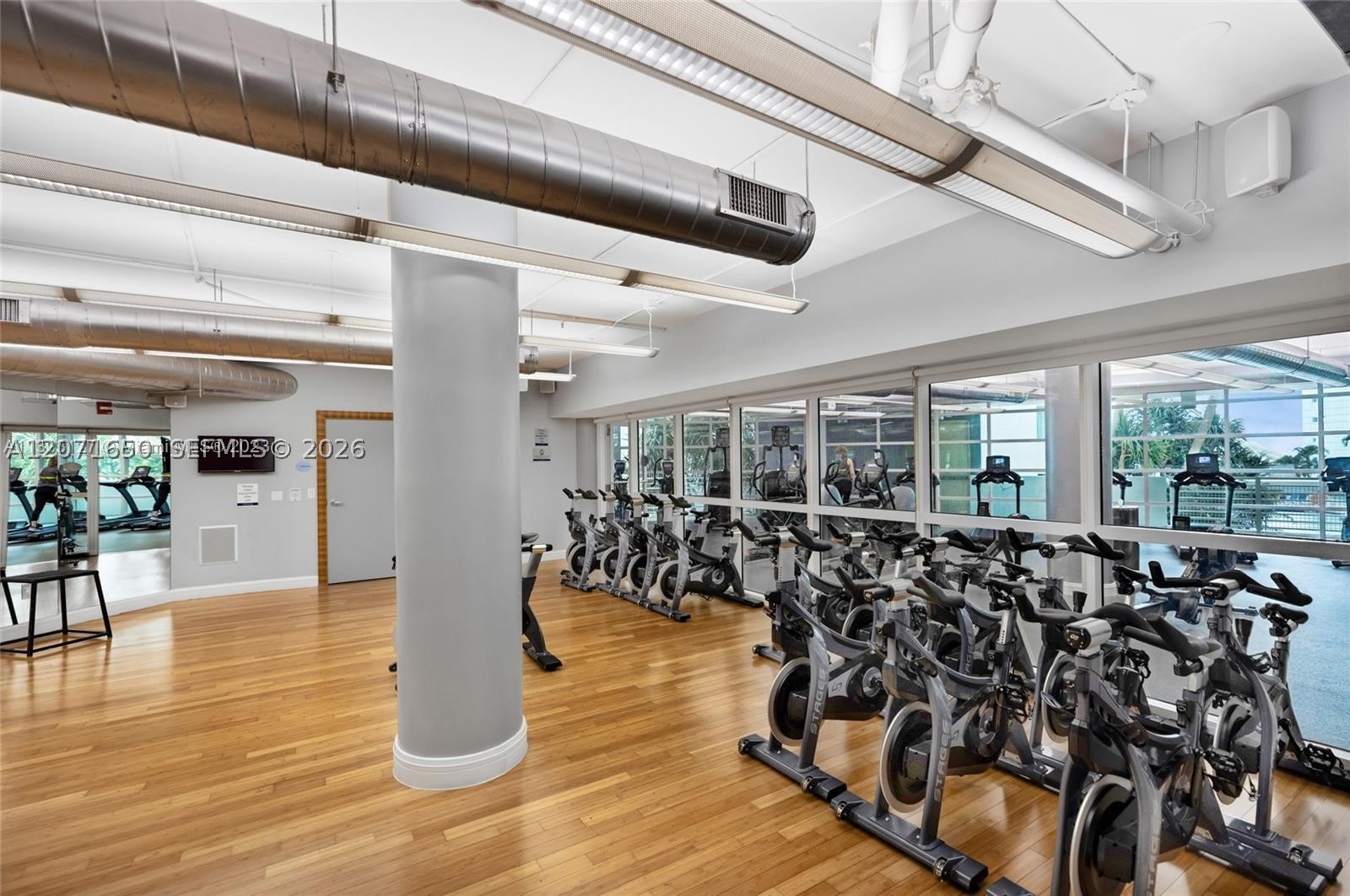 244 Biscayne Blvd #3704, Miami FL 33132