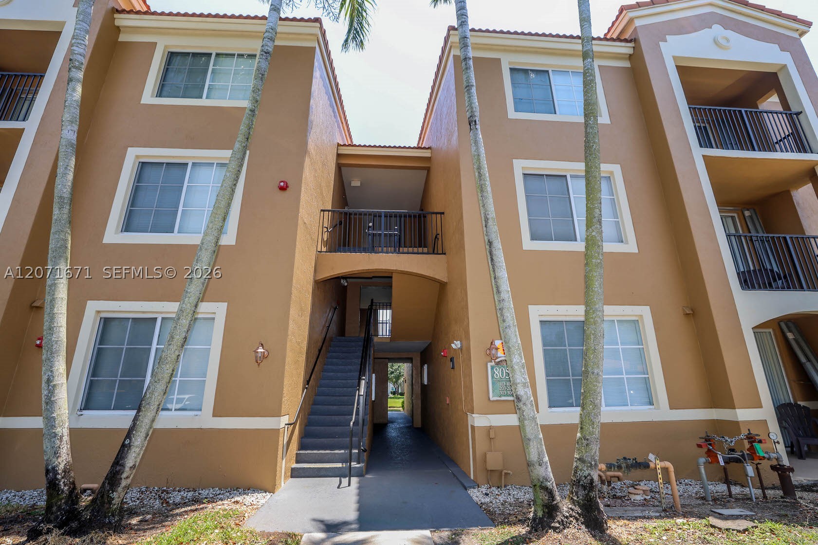 8050 N Nob Hill Rd #106, Tamarac FL 33321