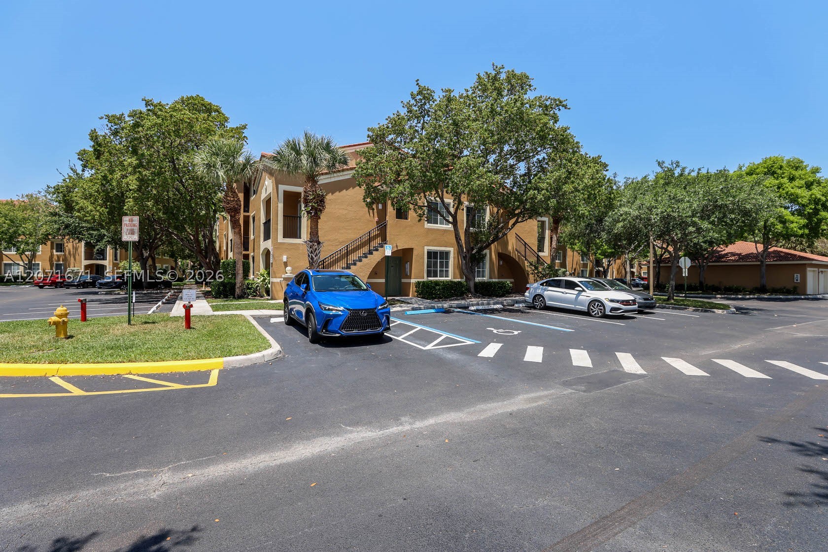 8050 N Nob Hill Rd #106, Tamarac FL 33321