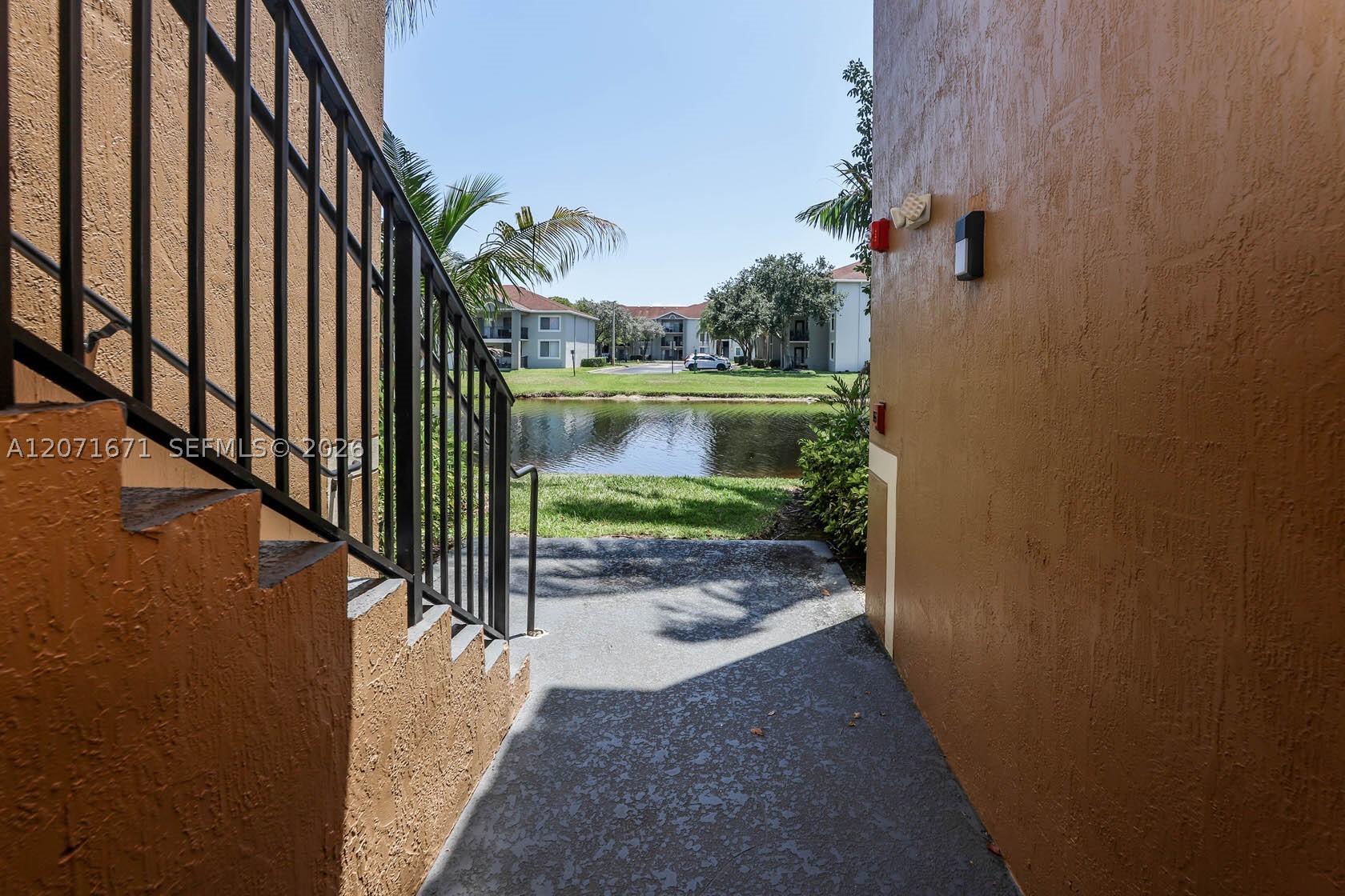 8050 N Nob Hill Rd #106, Tamarac FL 33321