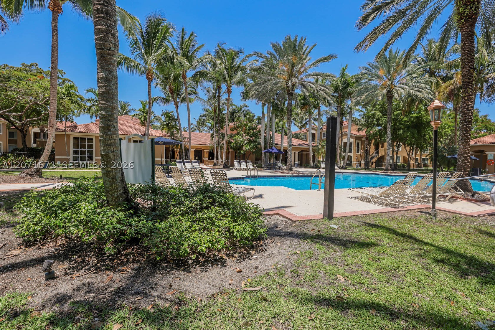 8050 N Nob Hill Rd #106, Tamarac FL 33321
