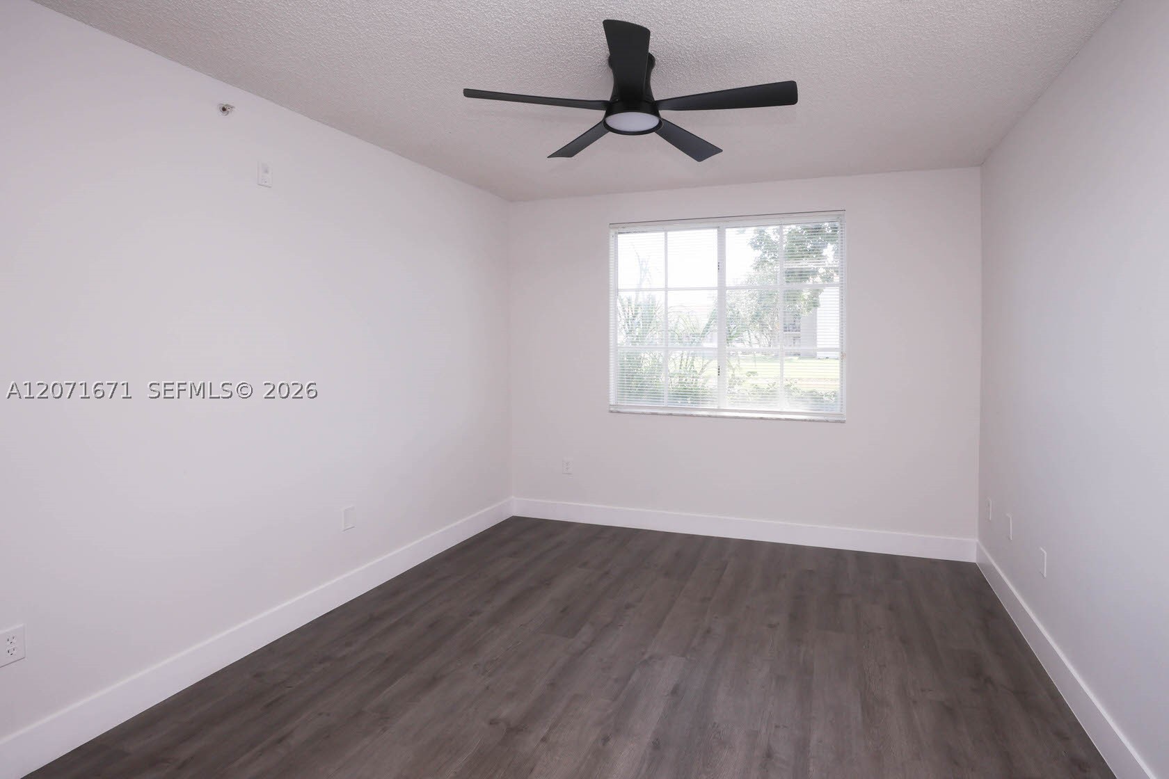8050 N Nob Hill Rd #106, Tamarac FL 33321