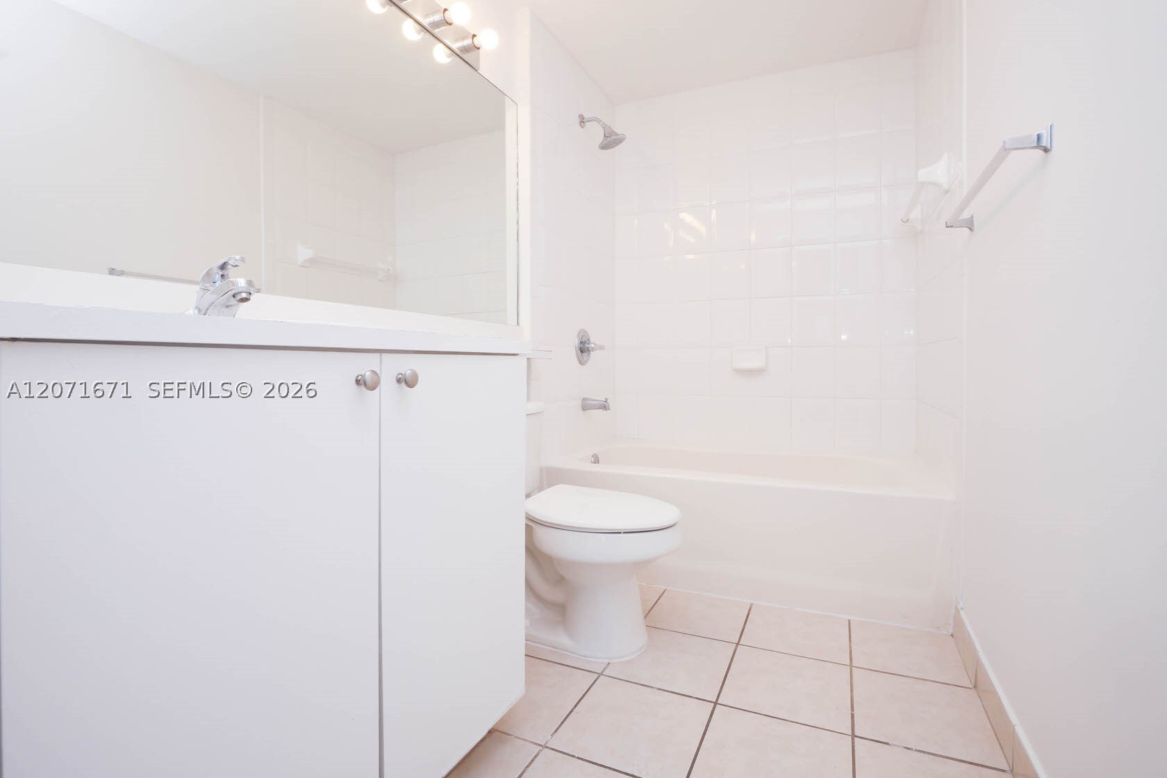 8050 N Nob Hill Rd #106, Tamarac FL 33321