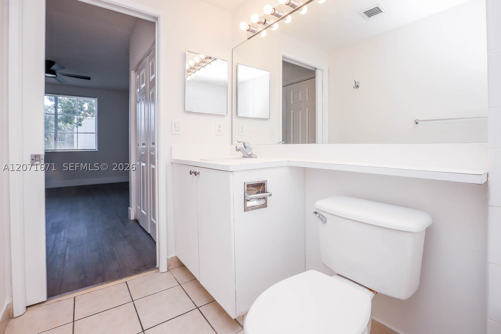 8050 N Nob Hill Rd #106, Tamarac FL 33321