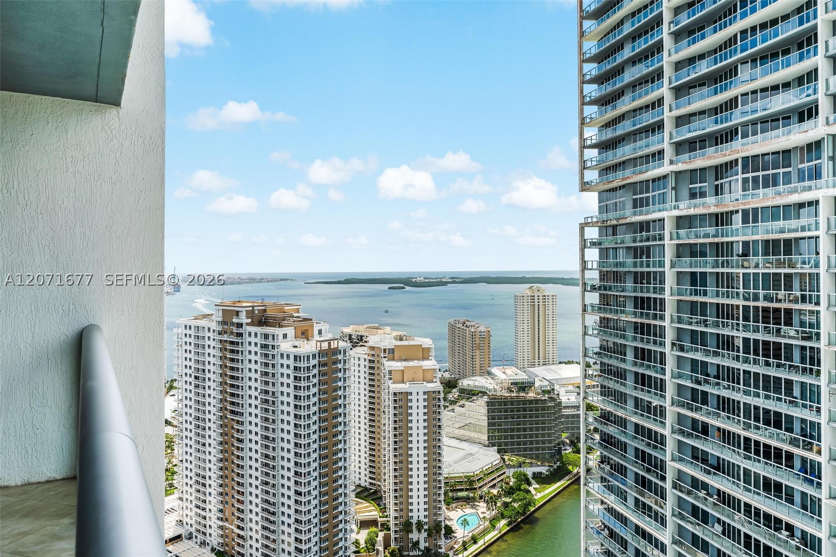 475 Brickell Ave #3811, Miami FL 33131