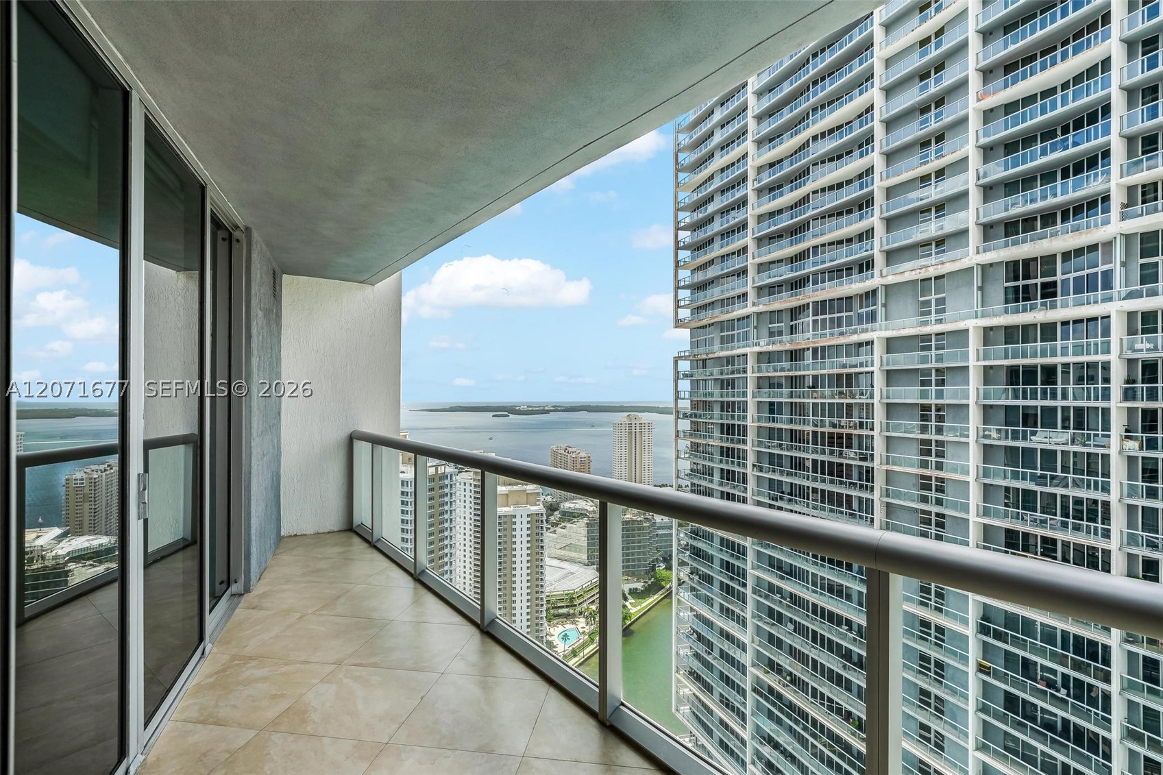 475 Brickell Ave #3811, Miami FL 33131