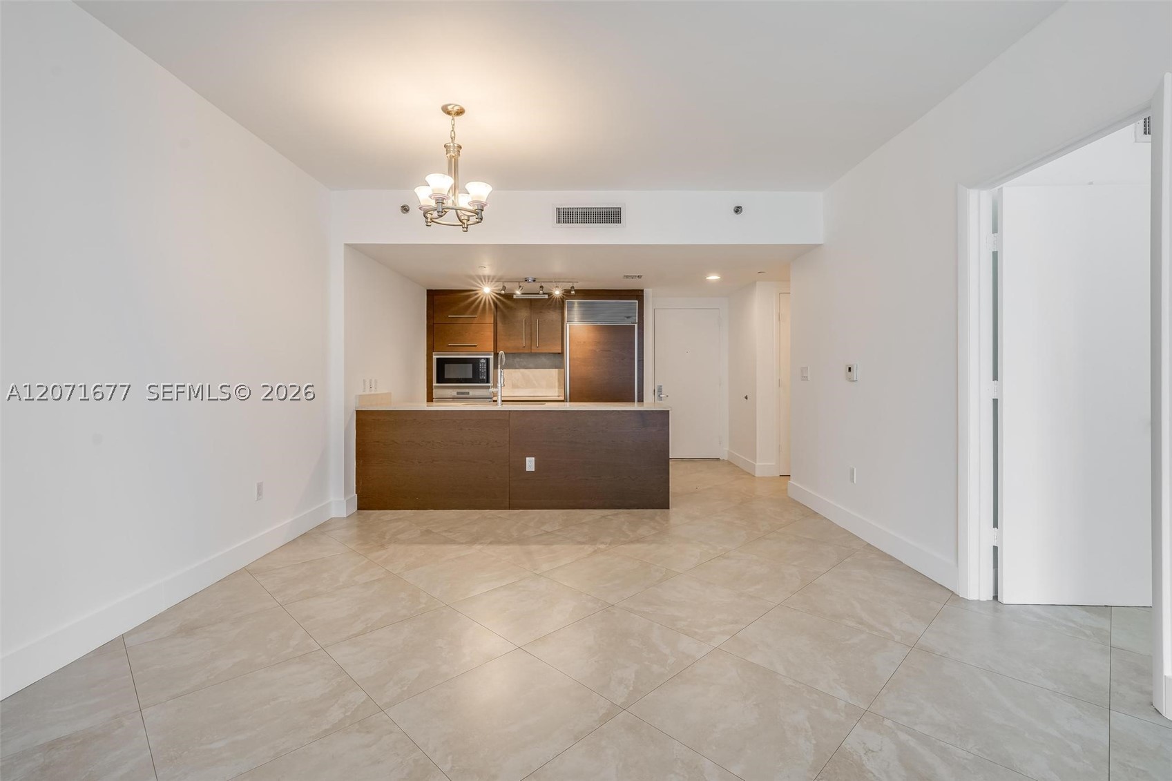475 Brickell Ave #3811, Miami FL 33131