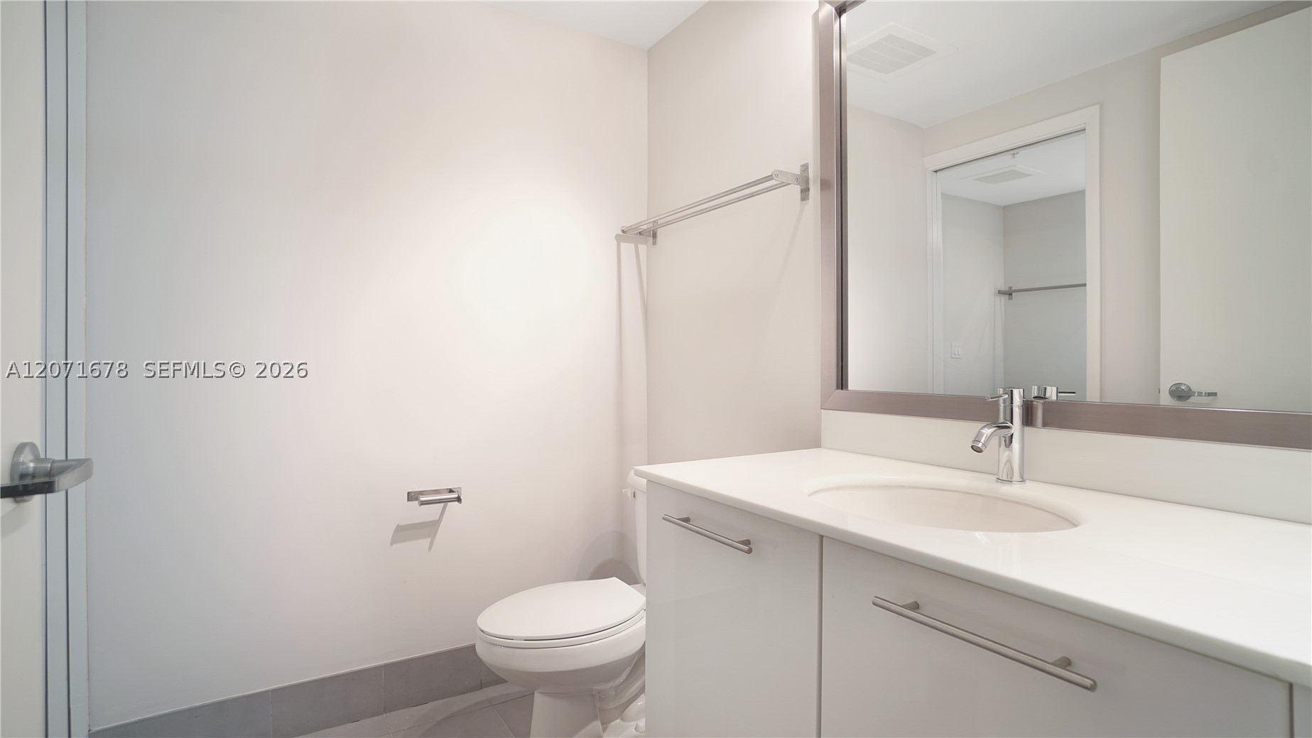 92 SW 3rd St #1803, Miami FL 33130