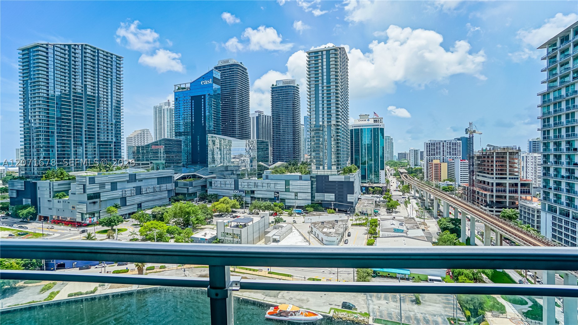 92 SW 3rd St #1803, Miami FL 33130