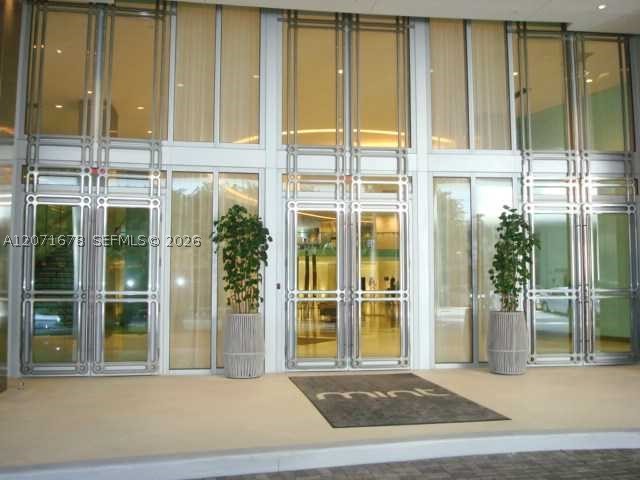 92 SW 3rd St #1803, Miami FL 33130