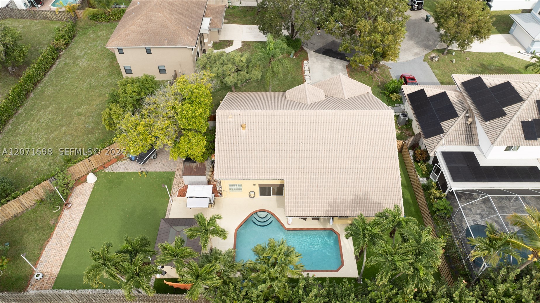 7101 NW 44th Ln, Coconut Creek FL 33073