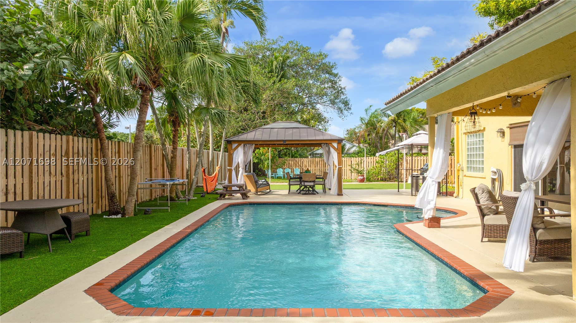 7101 NW 44th Ln, Coconut Creek FL 33073