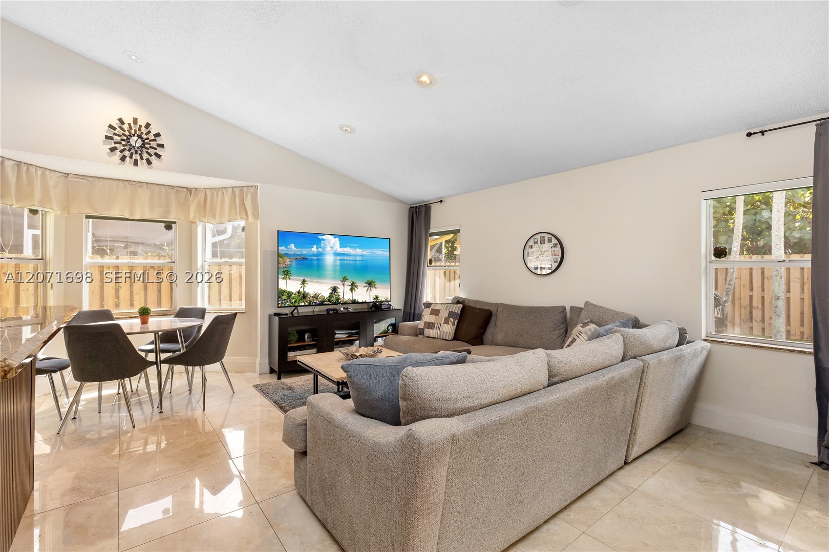 7101 NW 44th Ln, Coconut Creek FL 33073