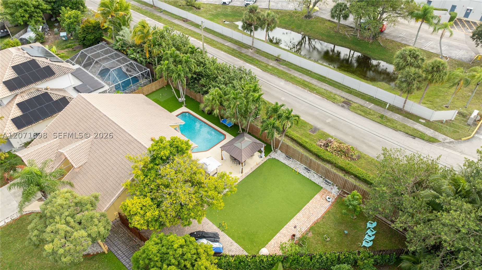 7101 NW 44th Ln, Coconut Creek FL 33073